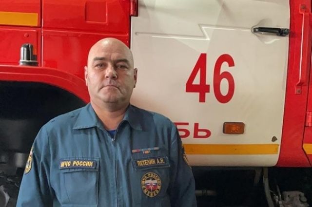 Новосибирский пожарный стал победителем диктанта к юбилею МЧС России