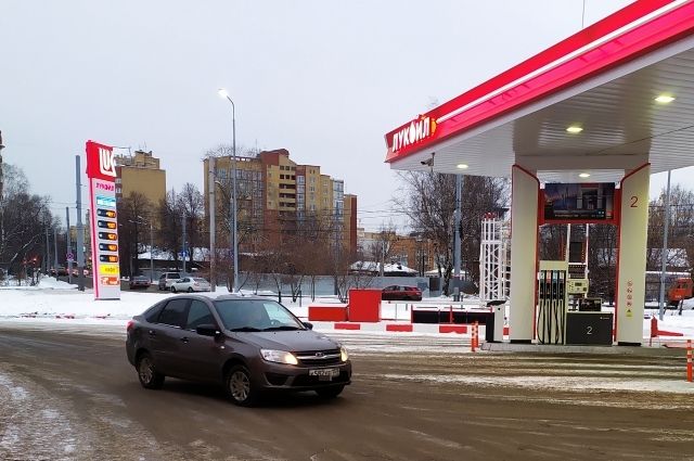В ФАС прокомментировали рост цен на бензин на АЗС «Лукойла» в Пермском крае