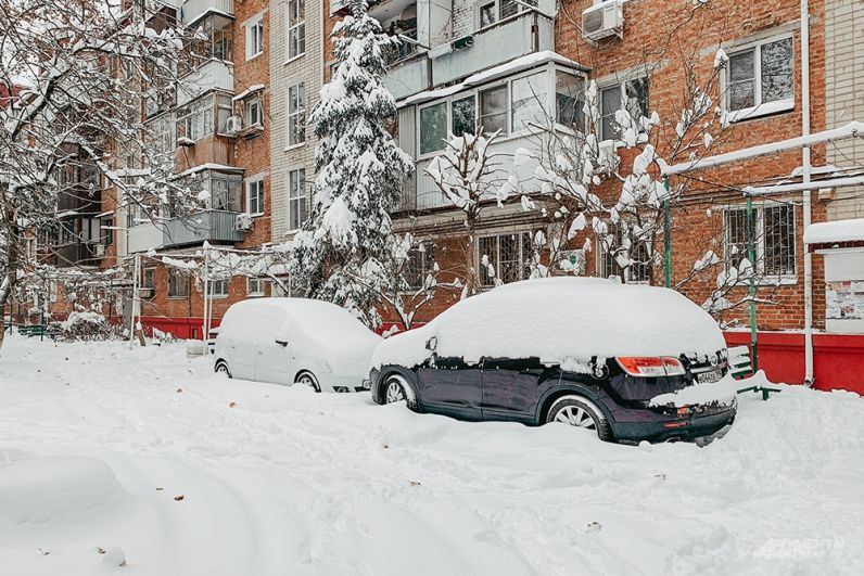 Снег в краснодаре. Снегопад в Краснодаре. Снегопад в Краснодаре вчера. Снег летом в России. Снег в Краснодаре 2021.