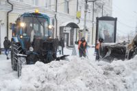  Дороги очищали 285 единиц техники и 232 рабочих.