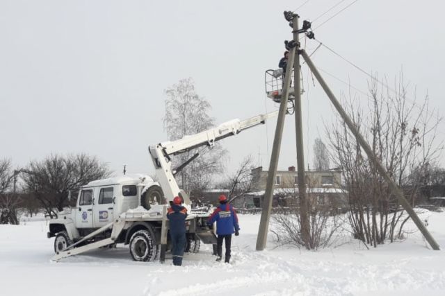 Энергетики реконструируют сети поселка Южного под Краснодаром
