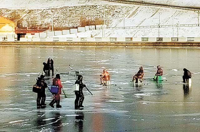Запрет выхода на лед в Петербурге будет действовать до 15 апреля