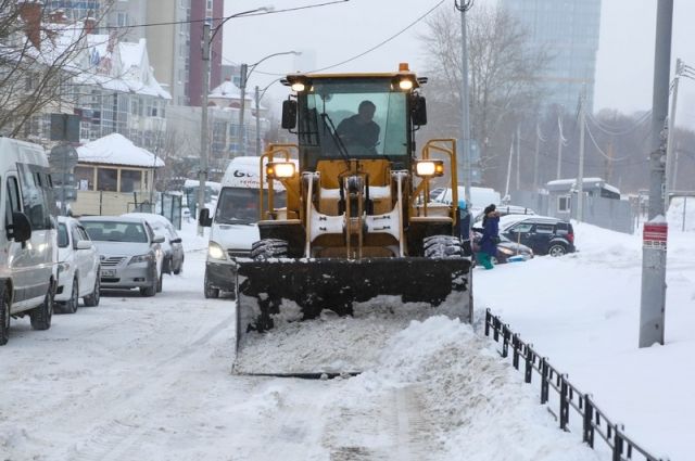 Фоторепортаж. Как Екатеринбург воюет со снегом