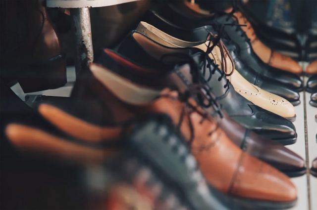 На Центральном рынке Оренбурга арестовали 6,5 тысячи пар немаркированной обуви