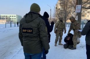 СБУ задержала военного, торговавшего пластидом