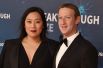 Марк Цукерберг и Присцилла Чан — $2,7 млрд. Основатель и генеральный директор Facebook и его супруга делают вклады в науку, образование, а также поддерживают честные выборы.