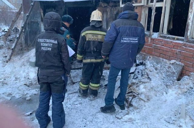 Тела оренбуржцев были обнаружены при тушении пожара в жилом доме.
