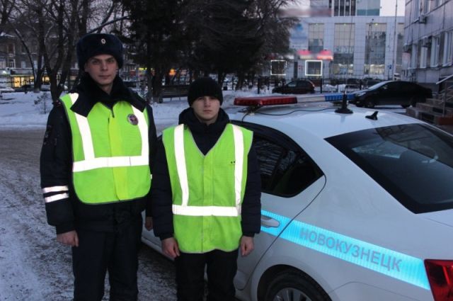 В Новокузнецке полицейские предотвратили пожар в частном доме