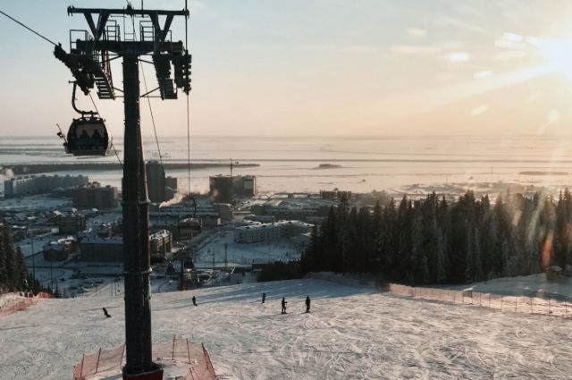Самое главное место на «Хвойном урмане», конечно, трасса для катания на горных лыжах и сноуборде
