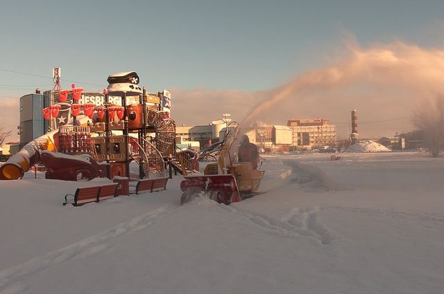Детские площадки в Петропавловске пообещали чистить от снега
