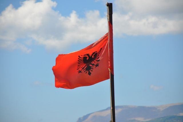 Посольство РФ в Албании считает беспочвенной высылку российского дипломата