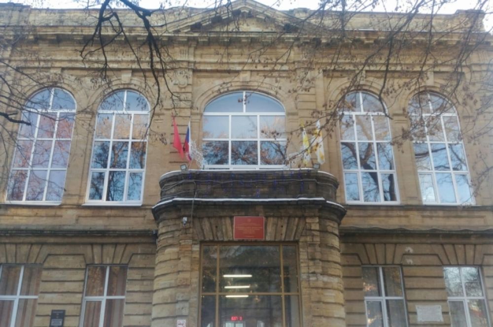 Женская гимназия, ныне СОШ №3.