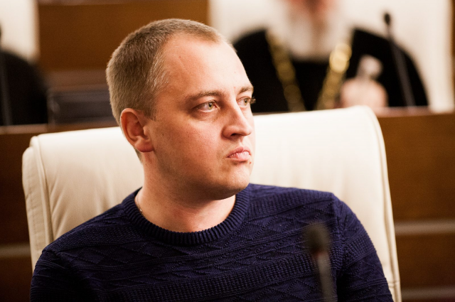 Дмитрий Жебелев попросил полицию воздержаться от применения насилия в отношении земляков.