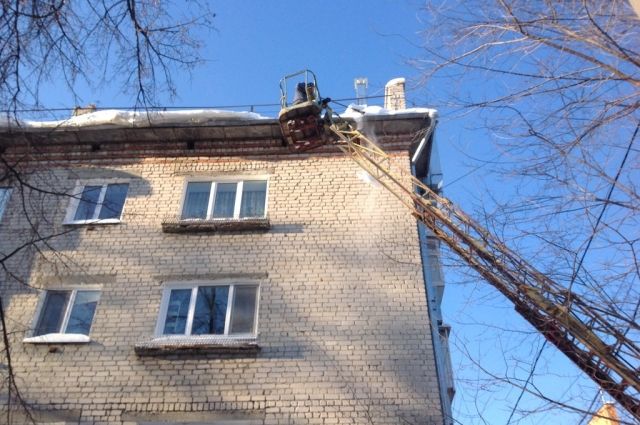 В Ульяновске крыши 558 домов очистили от снега