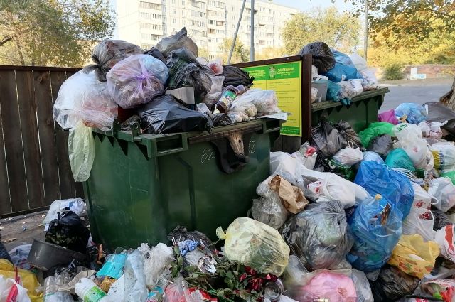 Вывозом мусора в Новотроицке вместо скандального ООО «УКХ» займется оренбургская компания.