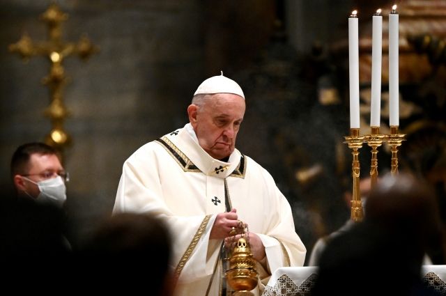 Папа Римский пропустит службы из-за болезни