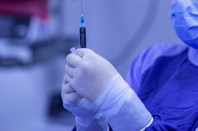 Третья в ЕС вакцина от коронавируса может выйти на рынок в январе