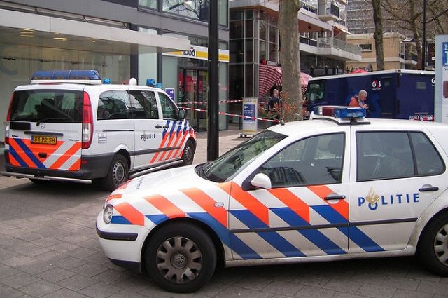 Полиция в Нидерландах применила водометы на акциях протеста