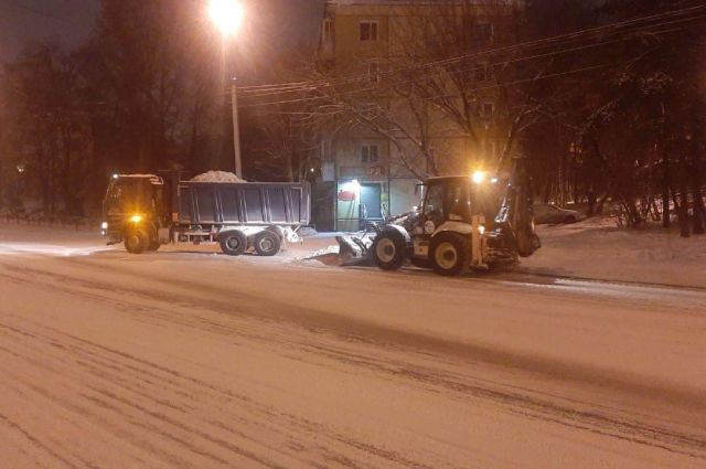 Более 6 тысяч тонн снега вывезли с иркутских улиц в выходные дни