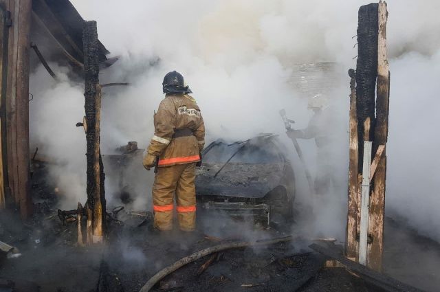 Крупный пожар на заводе в Уфе потушен
