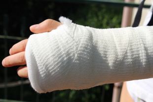 В Оренбуржье 44 районных и городских больницы закупили марли на 5,5 миллионов.