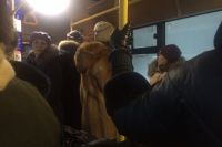 Оренбуржцы жалуются на жесткую нехватку автобусов на 56 маршруте, которая наблюдалась в их районе и 10 лет назад.