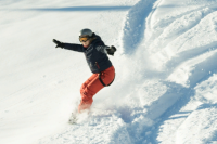 У туристов из Тюмени украли сноуборды на горнолыжном курорте 