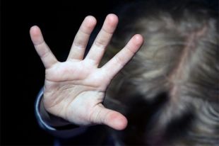 Жителя Медногорска приговорили к трем годам за избиения падчерицы и причинение тяжкого вреда здоровью ребенка.