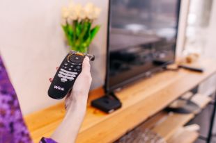 16 февраля онлайн-сервисы more.tv, Wink и КиноПоиск HD представят премьеру одного из самых ожидаемых российских сериалов 2021 года — криминальный ретро-детектив «За час до рассвета» .