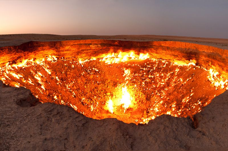 Дарваза— газовый кратер в Туркменистане диаметром около 60 метров, глубиной — около 20 метров. Местные жители и путешественники называют его «Дверью в преисподнюю», или «Вратами ада». С 1971 года природный газ, выходящий из кратера, непрерывно горит днем и ночью.
