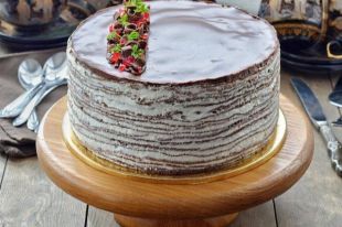 Шоколадный блинный торт со сливочным кремом: рецепт вкусного десерта