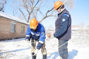 В Украине из-за непогоды обесточено более ста населенных пунктов