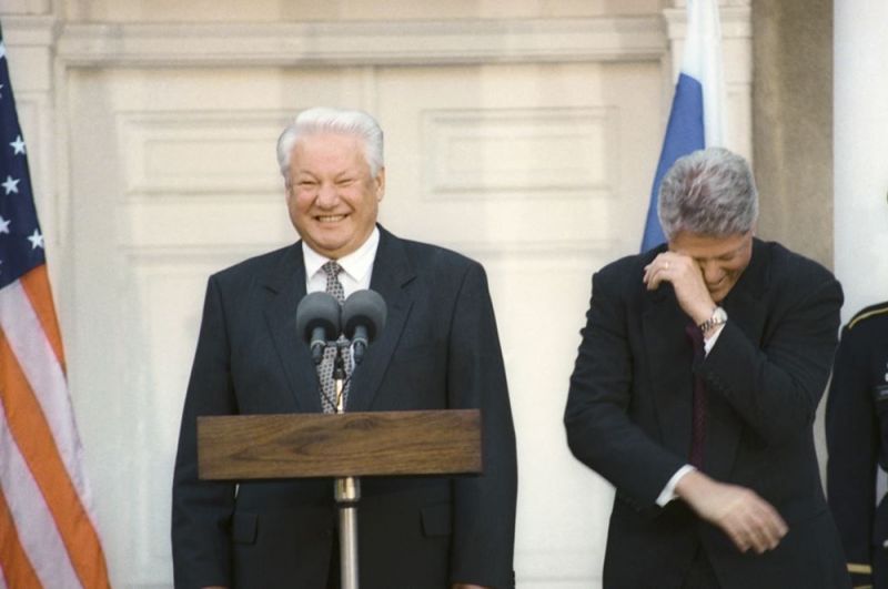 Борис Ельцин и Билл Клинтон на пресс-конференции в Вашингтоне, 1995 год.