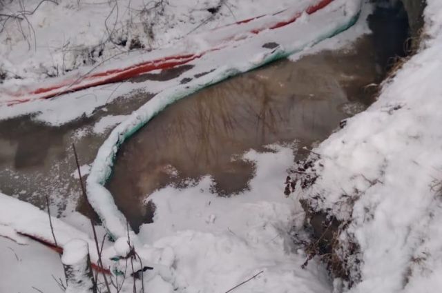 Экологи аварийной службы устранили разлив нефтепродуктов в Петербурге