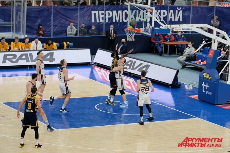 Баскетбольный матч «Парма» - «Химки» в Перми.