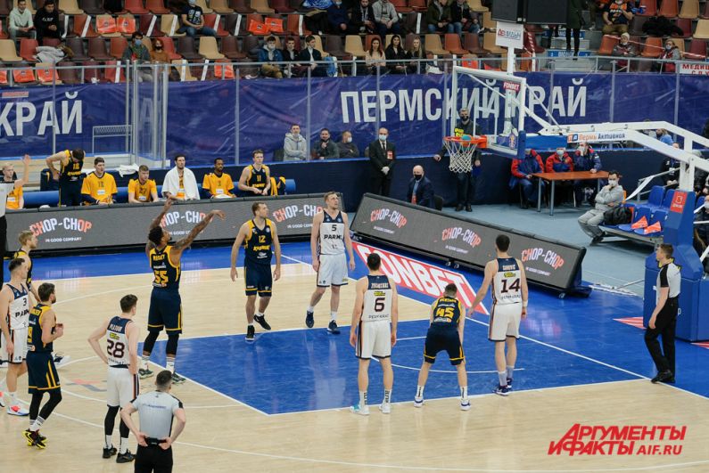 Баскетбольный матч «Парма» - «Химки» в Перми.