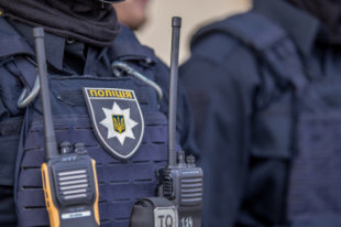 В Киеве во время акции протеста избили полицейского