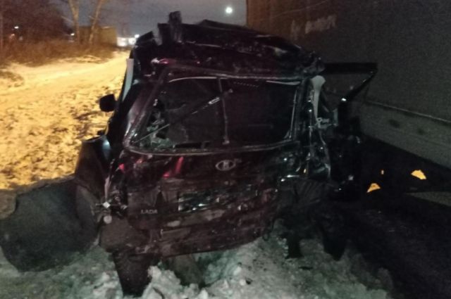 В центре Ярославля в ДТП с фурой пострадал водитель легковушки