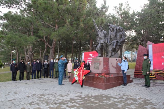 В Геленджике почтили память десантников из отряда Цезаря Куникова