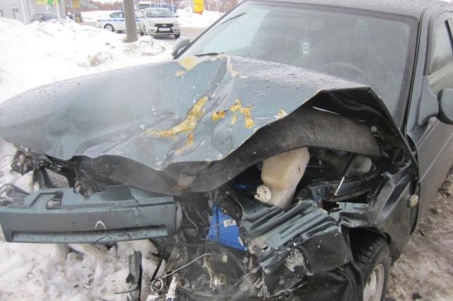 В Чапаевске госпитализирован водитель «Оки», пострадавший в ДТП с ВАЗ-2110