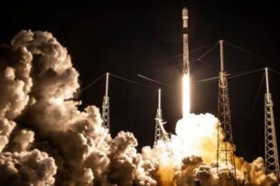 SpaceX доставила на орбиту еще 60 спутников Starlink.