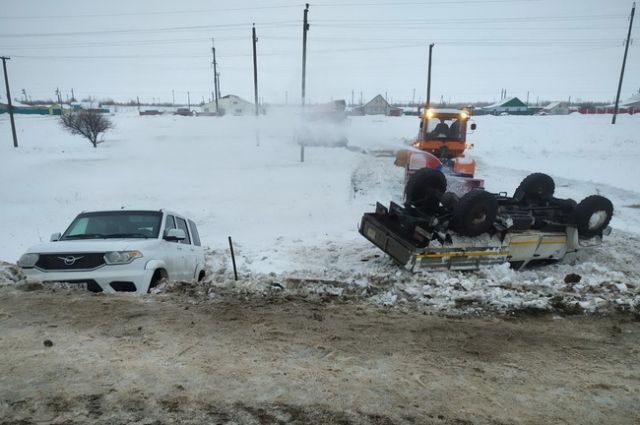 Пострадавших в аварии на дороге в Оренбуржье нет. 