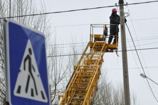 В Украине из-за непогоды обесточено около 200 населенных пунктов