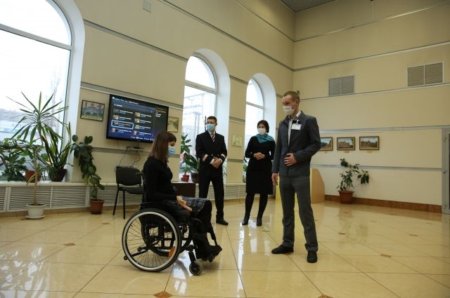 Семинар по работе с маломобильными пассажирами провели на вокзале Саратова