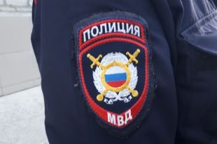 Тюменец из ревности едва не задушил свою жену