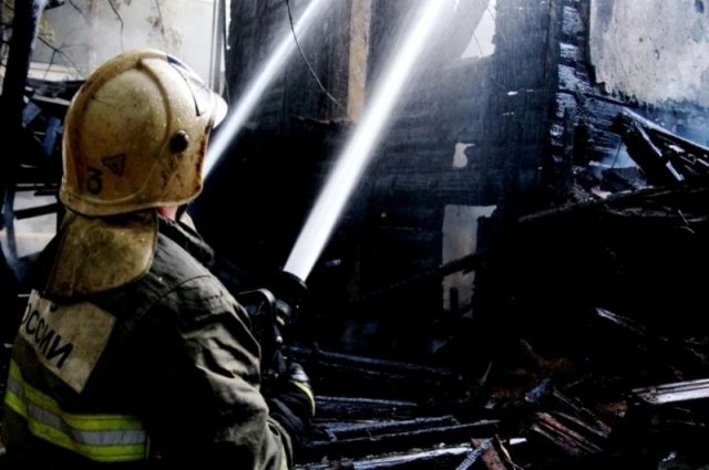 В Красноярском районе во время пожара в квартире погибло двое мужчин