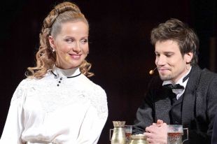 Музыкально-драматический спектакль «Цветы запоздалые. Маленький роман».