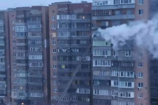 В Харькове в многоэтажке произошел пожар: один погиб человек