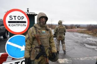 На машине пытался прорваться в ОРДЛО: на Донбассе застрелили водителя авто
