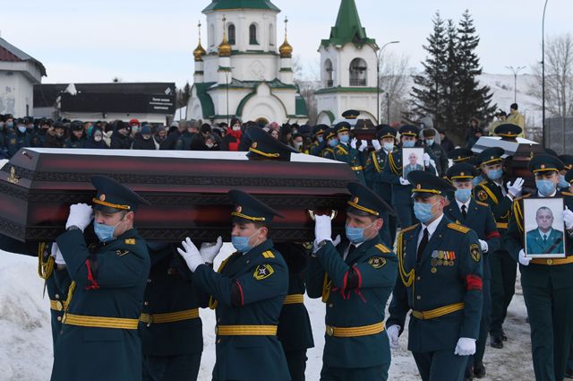 Похороны погибших пожарных в Красноярске